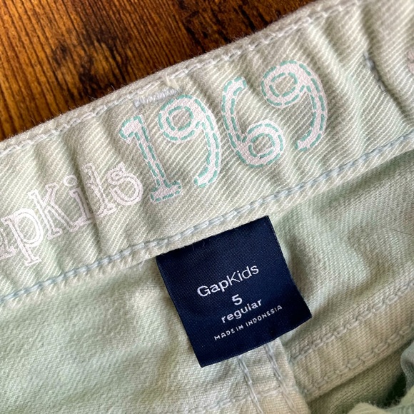 Light pastel green Gap Kids jeans Size 5 Regular - Picture 2 of 2